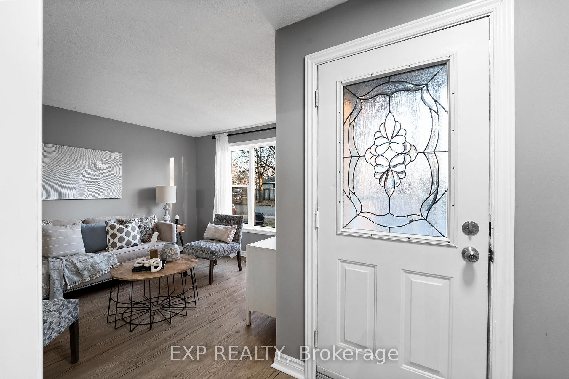 Photo 3 of 39 Inglis Avenue, Clarington, Courtice — HOMEH