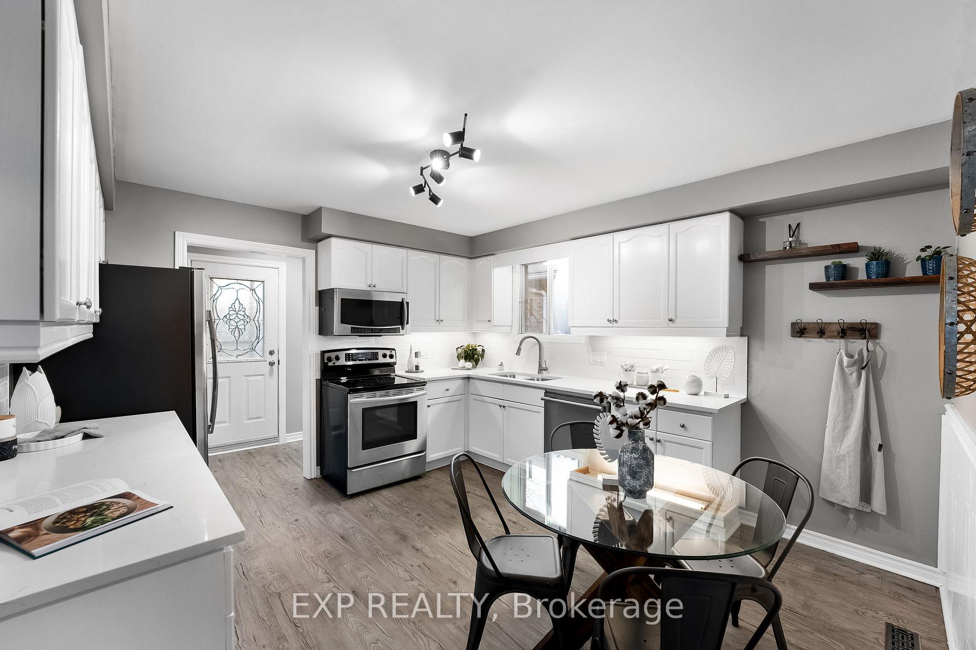 Photo 10 of 39 Inglis Avenue, Clarington, Courtice — HOMEH
