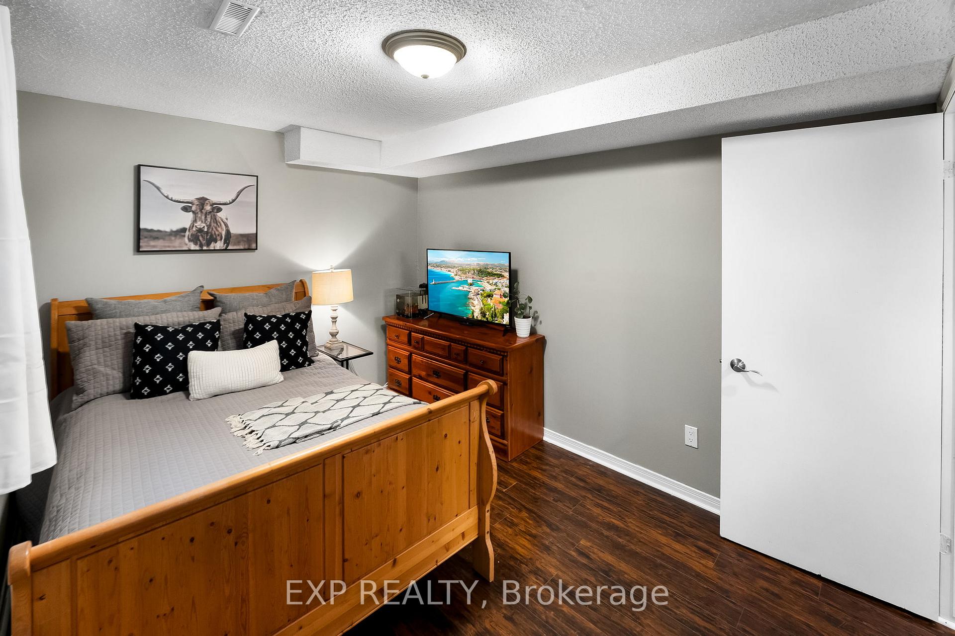 Photo 31 of 39 Inglis Avenue, Clarington, Courtice — HOMEH