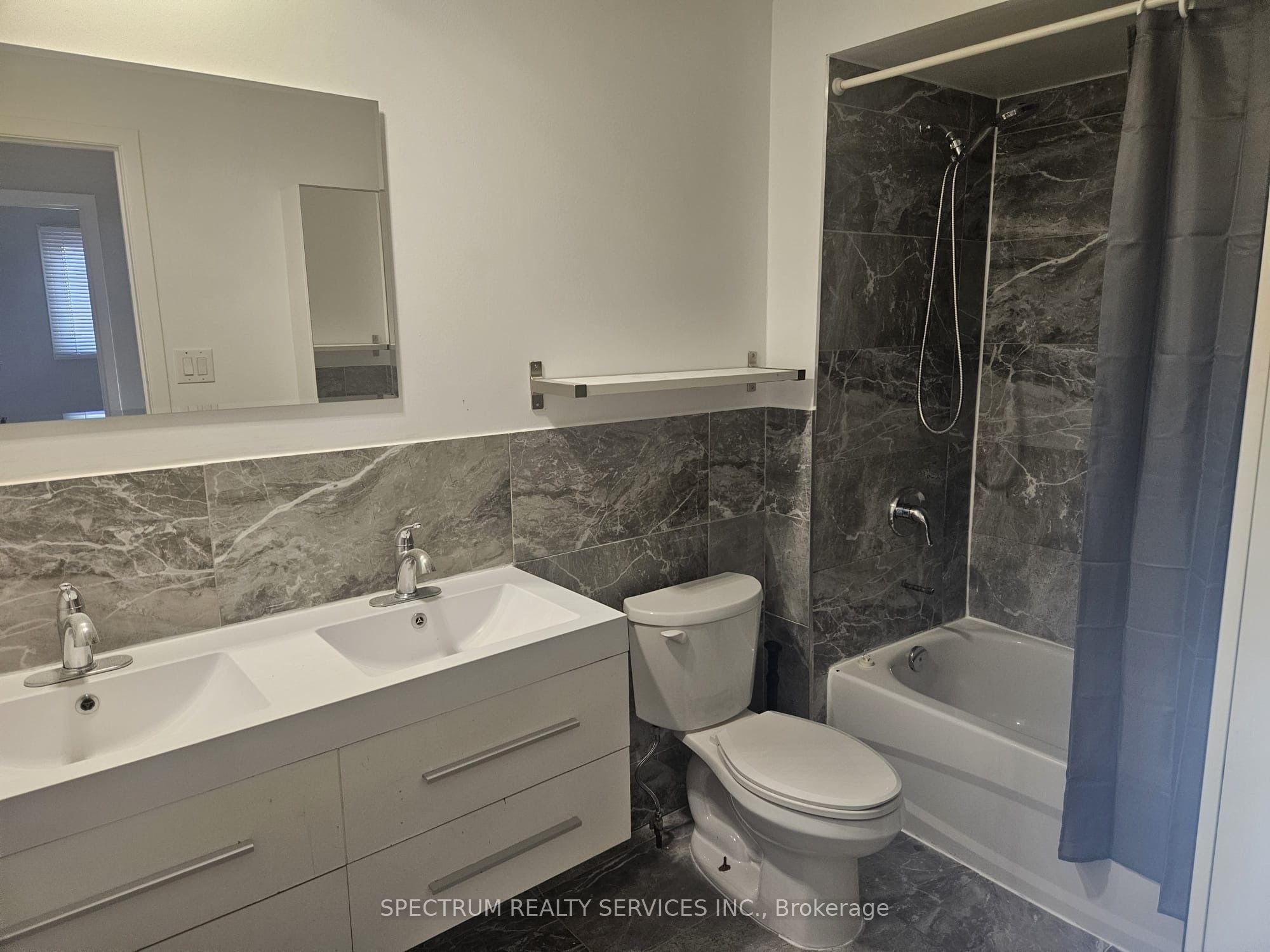 Photo 20 of Unit #UPPER, 125 Albany Drive, Vaughan, West Woodbridge — HOMEH