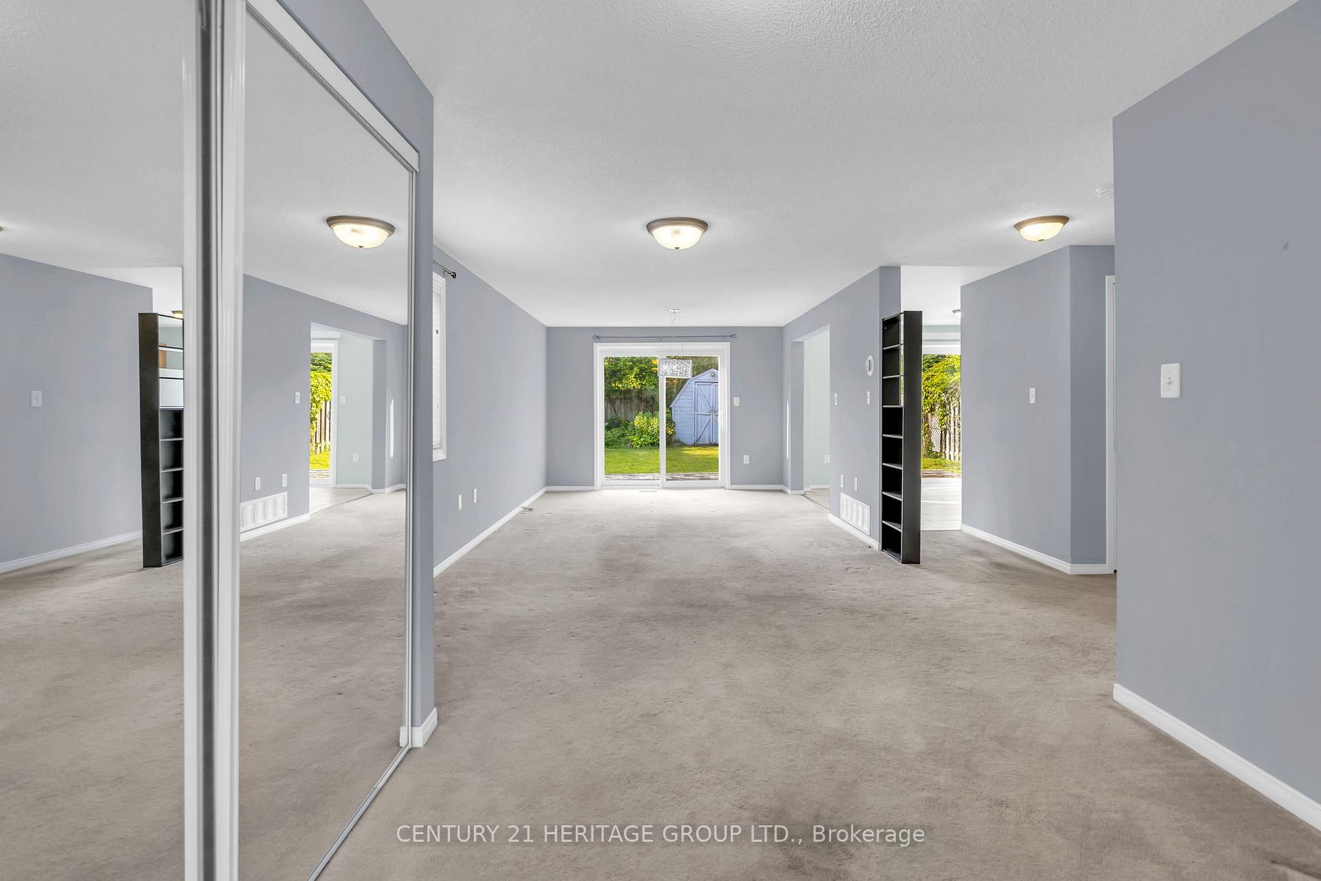 Photo 5 of 10 Clute Crescent, Barrie, Holly — HOMEH