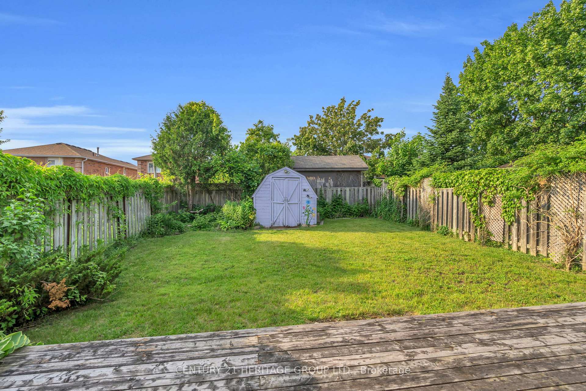Photo 33 of 10 Clute Crescent, Barrie, Holly — HOMEH