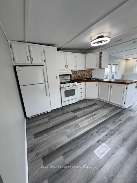 Photo 2 of Unit 38, 33 Pitt Street, Bayham, Port Burwell — HOMEH