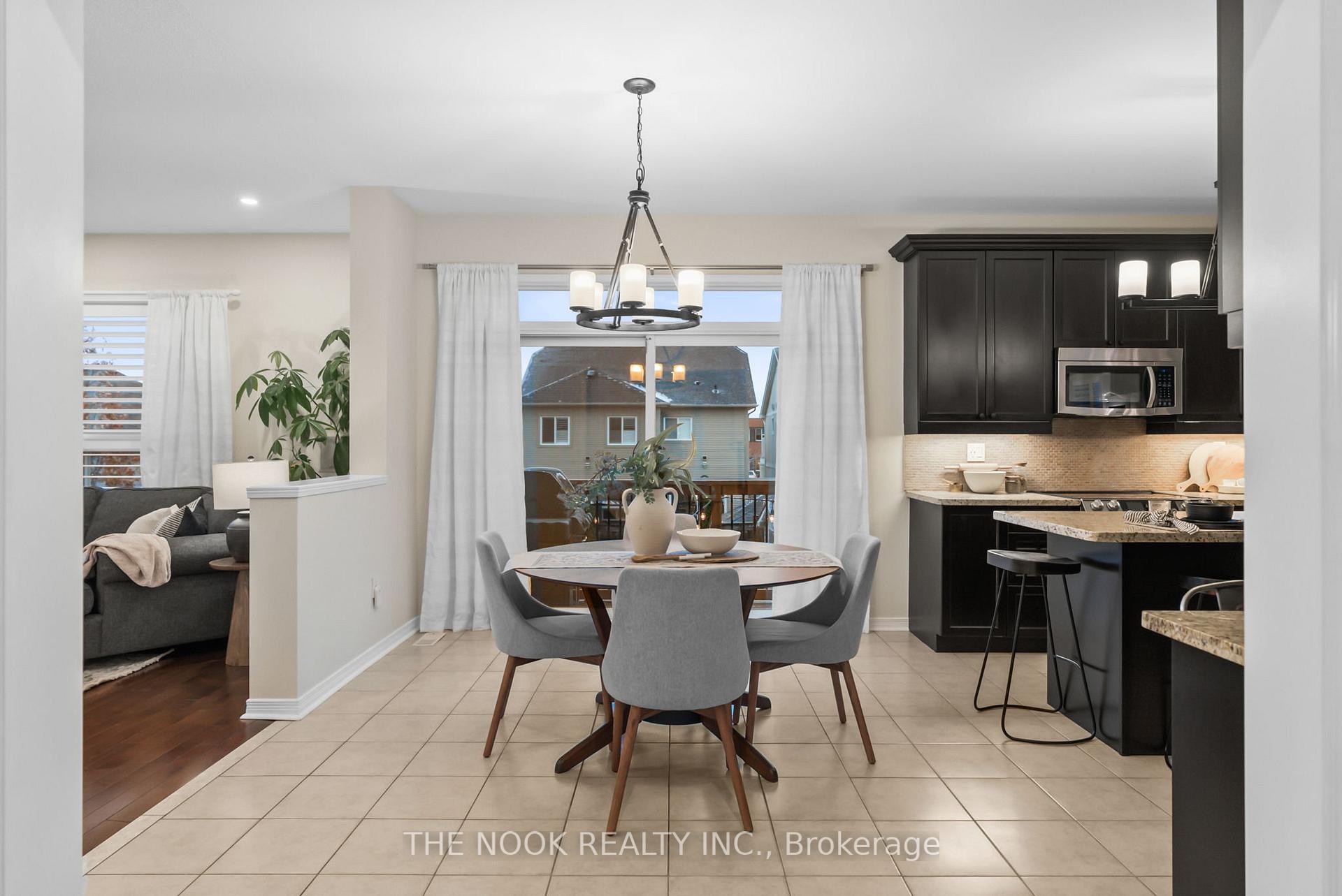 Photo 9 of 39 Colville Avenue, Clarington, Bowmanville — HOMEH