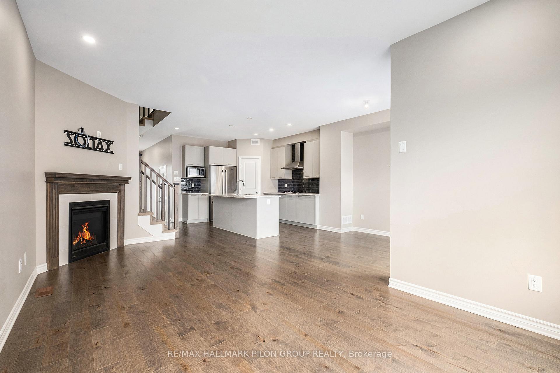 Photo 7 of 262 Brambling Way, Ottawa, Barrhaven - Half Moon Bay — HOMEH
