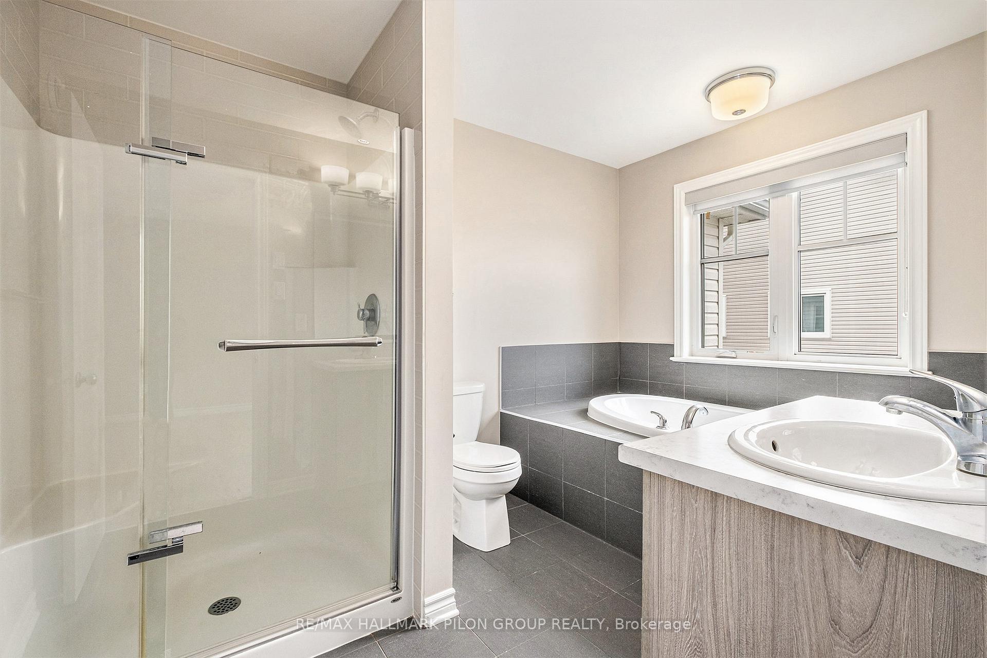 Photo 12 of 262 Brambling Way, Ottawa, Barrhaven - Half Moon Bay — HOMEH