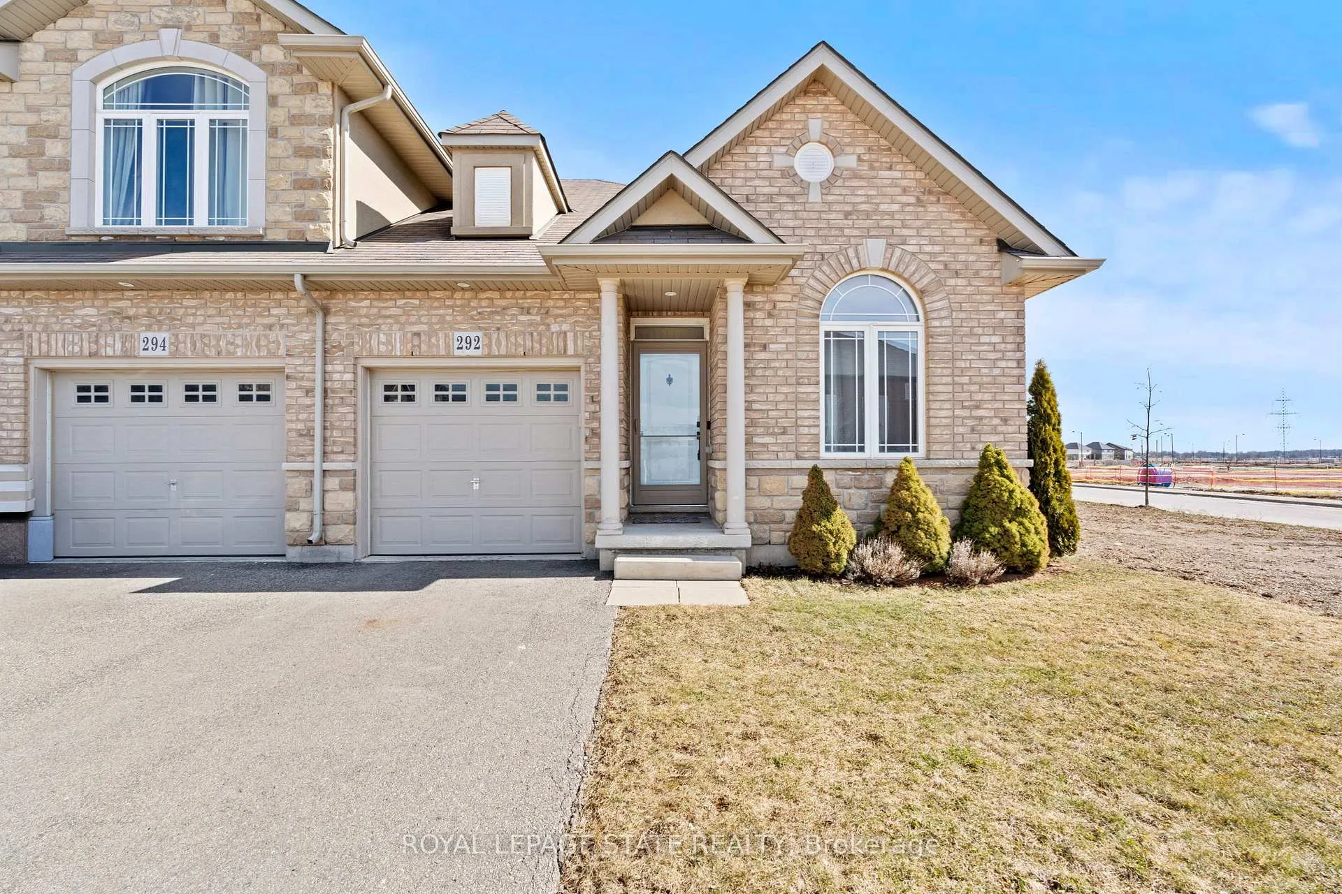 Photo 3 of 35 Islandview Way, Hamilton, Winona Park — HOMEH