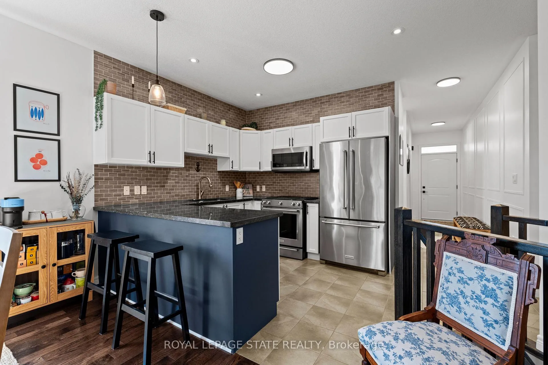 Photo 12 of 35 Islandview Way, Hamilton, Winona Park — HOMEH