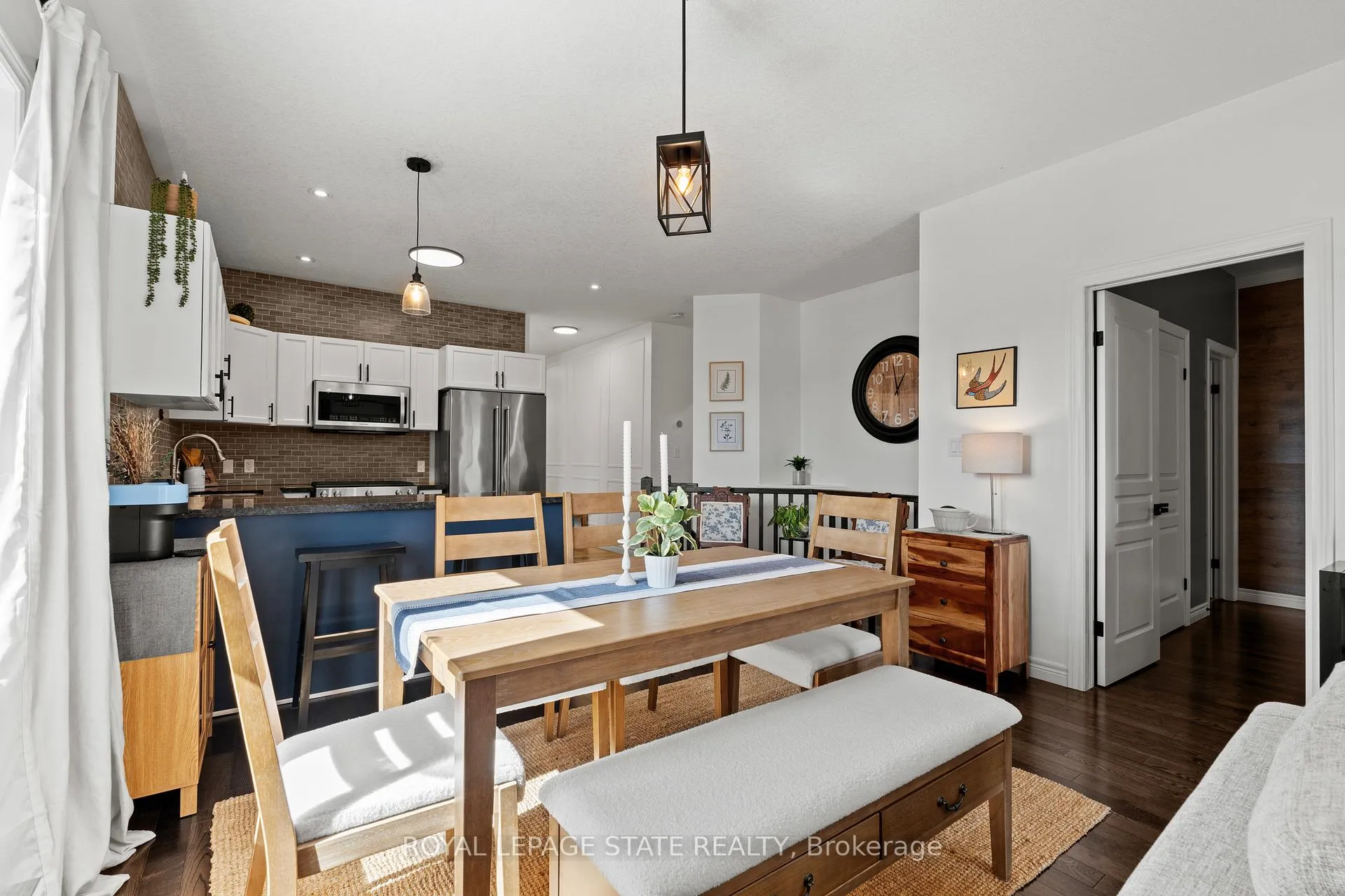 Photo 18 of 35 Islandview Way, Hamilton, Winona Park — HOMEH