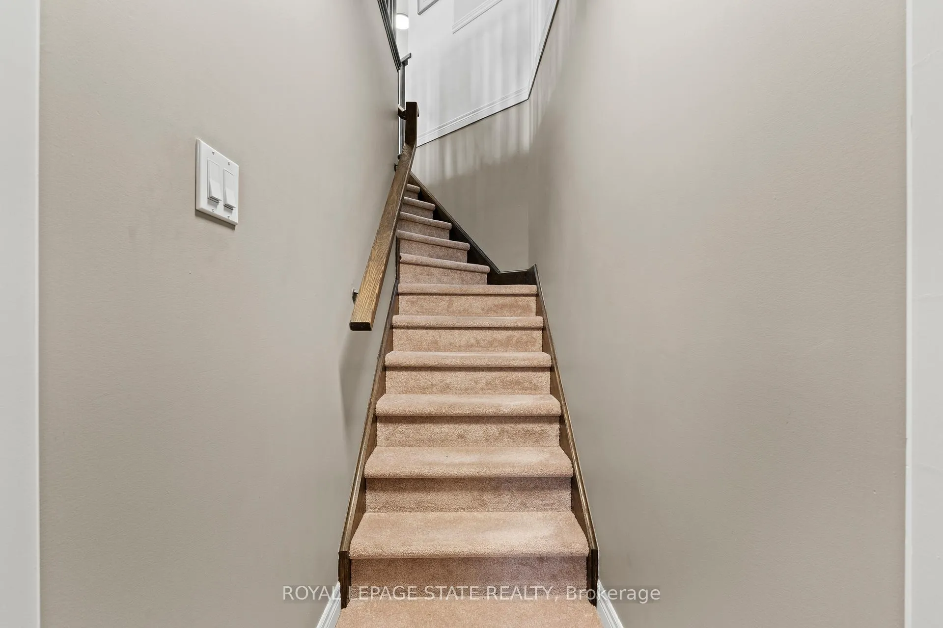 Photo 30 of 35 Islandview Way, Hamilton, Winona Park — HOMEH