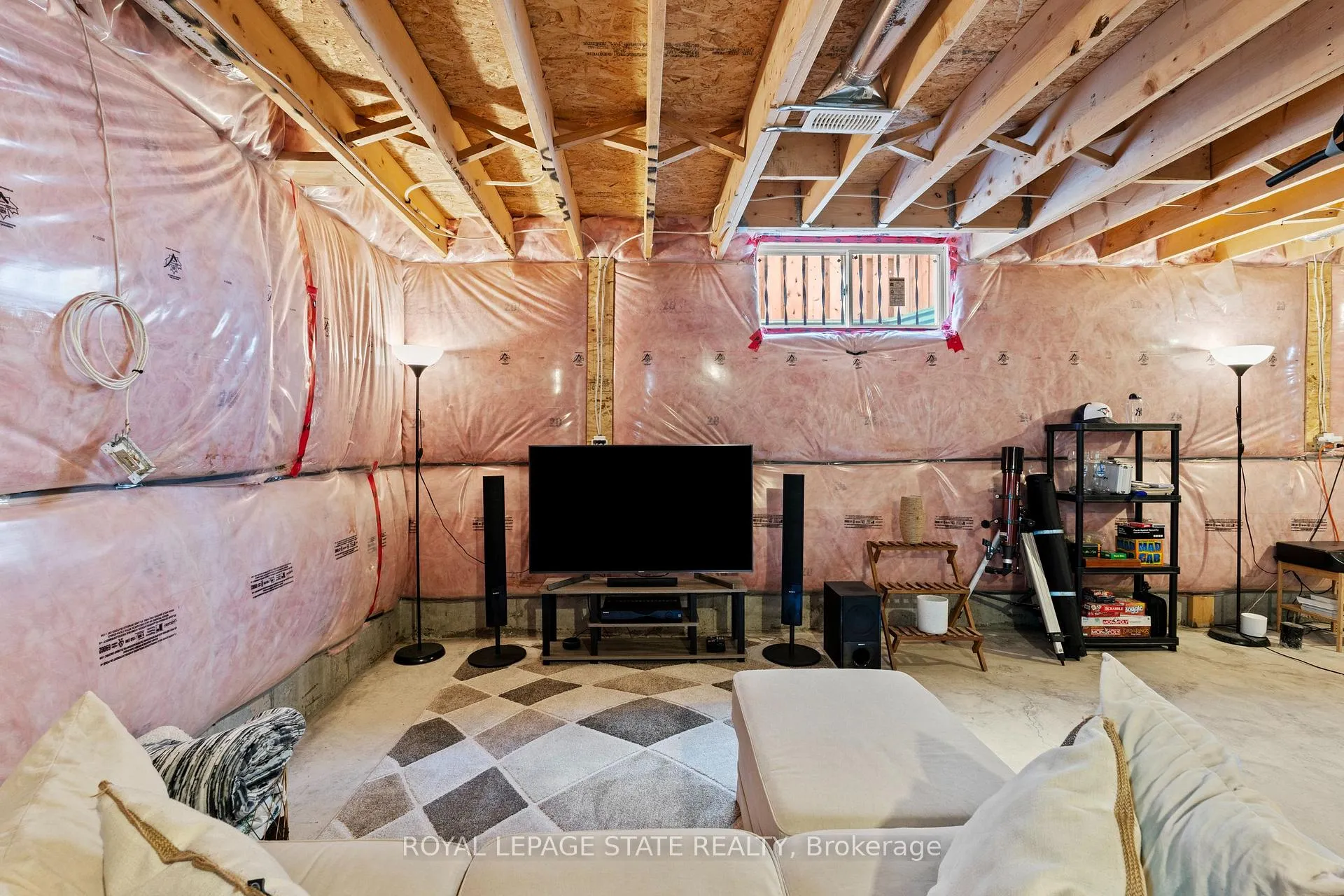 Photo 34 of 35 Islandview Way, Hamilton, Winona Park — HOMEH