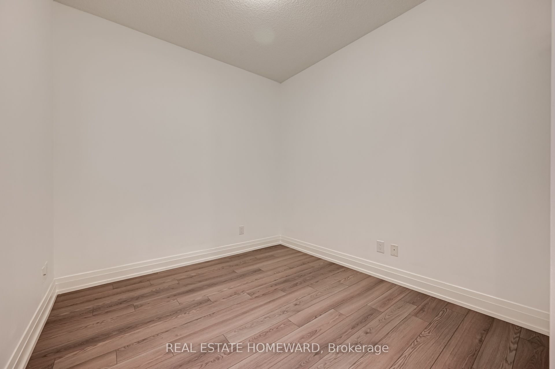 Photo 41 of Unit 402, 7165 Yonge Street, Markham, Thornhill — HOMEH