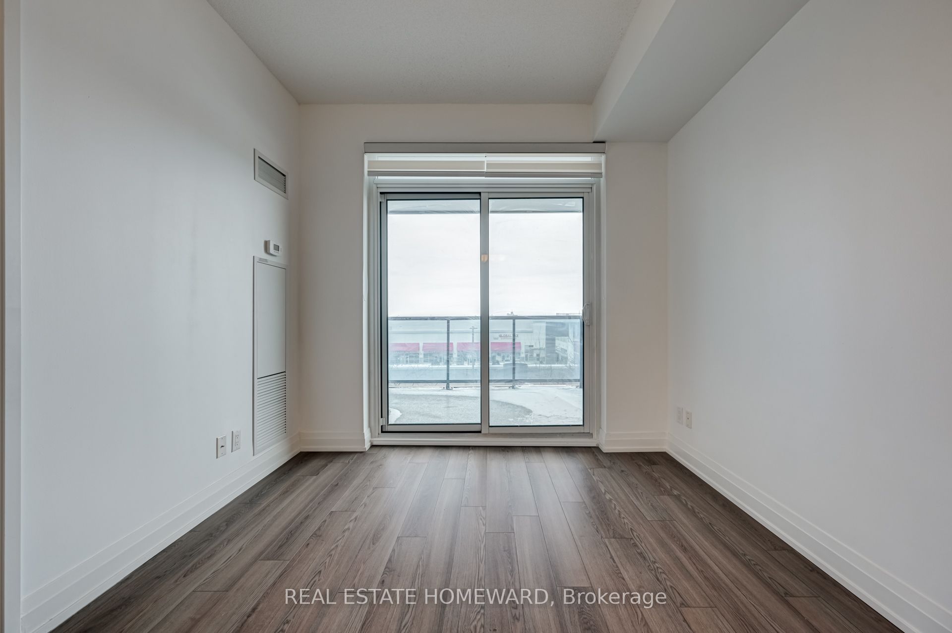 Photo 51 of Unit 402, 7165 Yonge Street, Markham, Thornhill — HOMEH