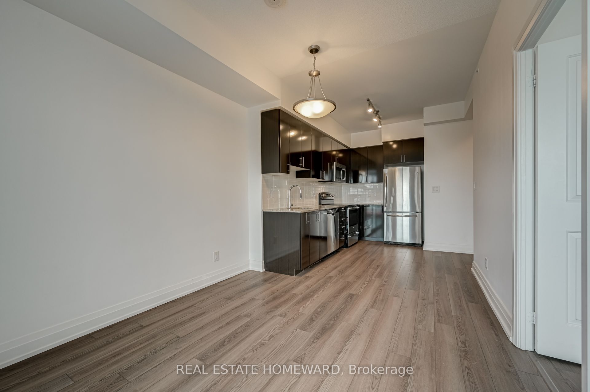 Photo 47 of Unit 402, 7165 Yonge Street, Markham, Thornhill — HOMEH