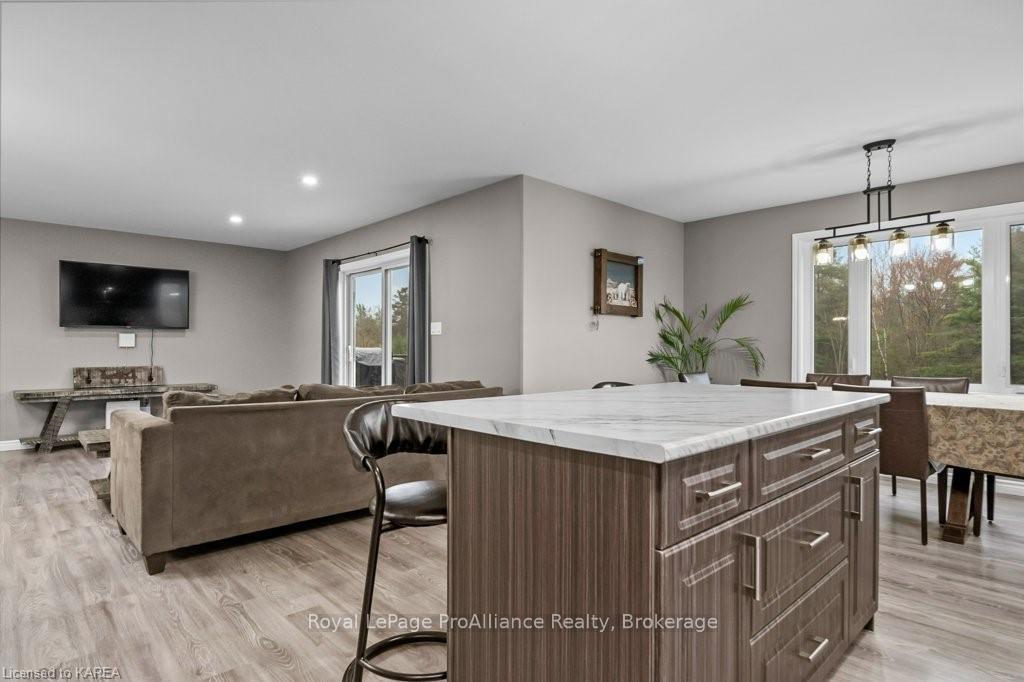 Photo 14 of 4749 Snider Road, Frontenac, Frontenac South — HOMEH