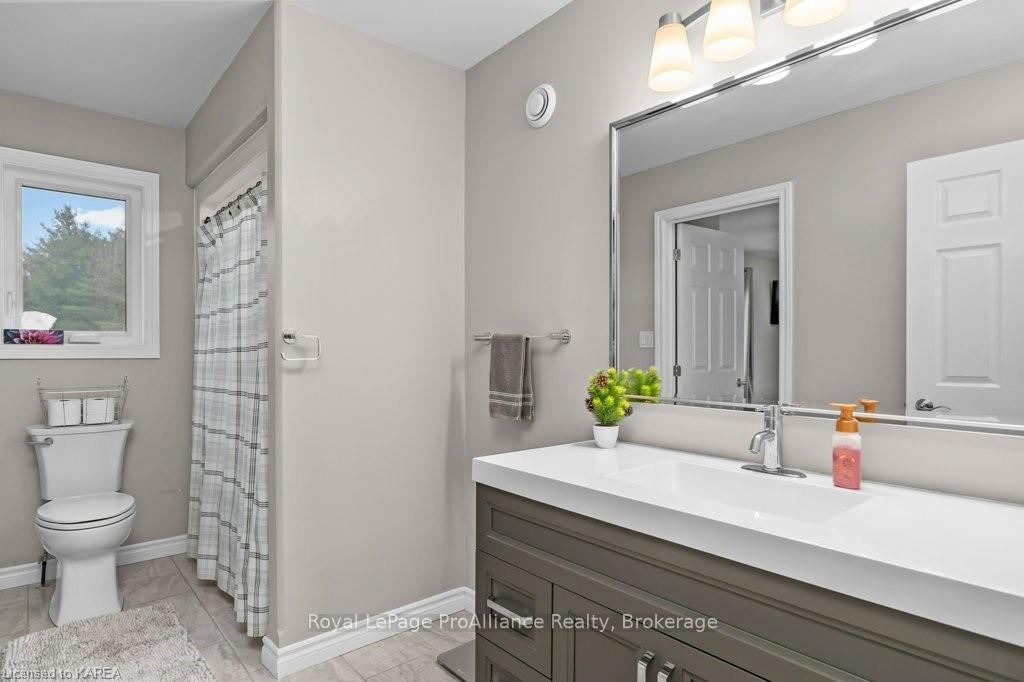Photo 19 of 4749 Snider Road, Frontenac, Frontenac South — HOMEH