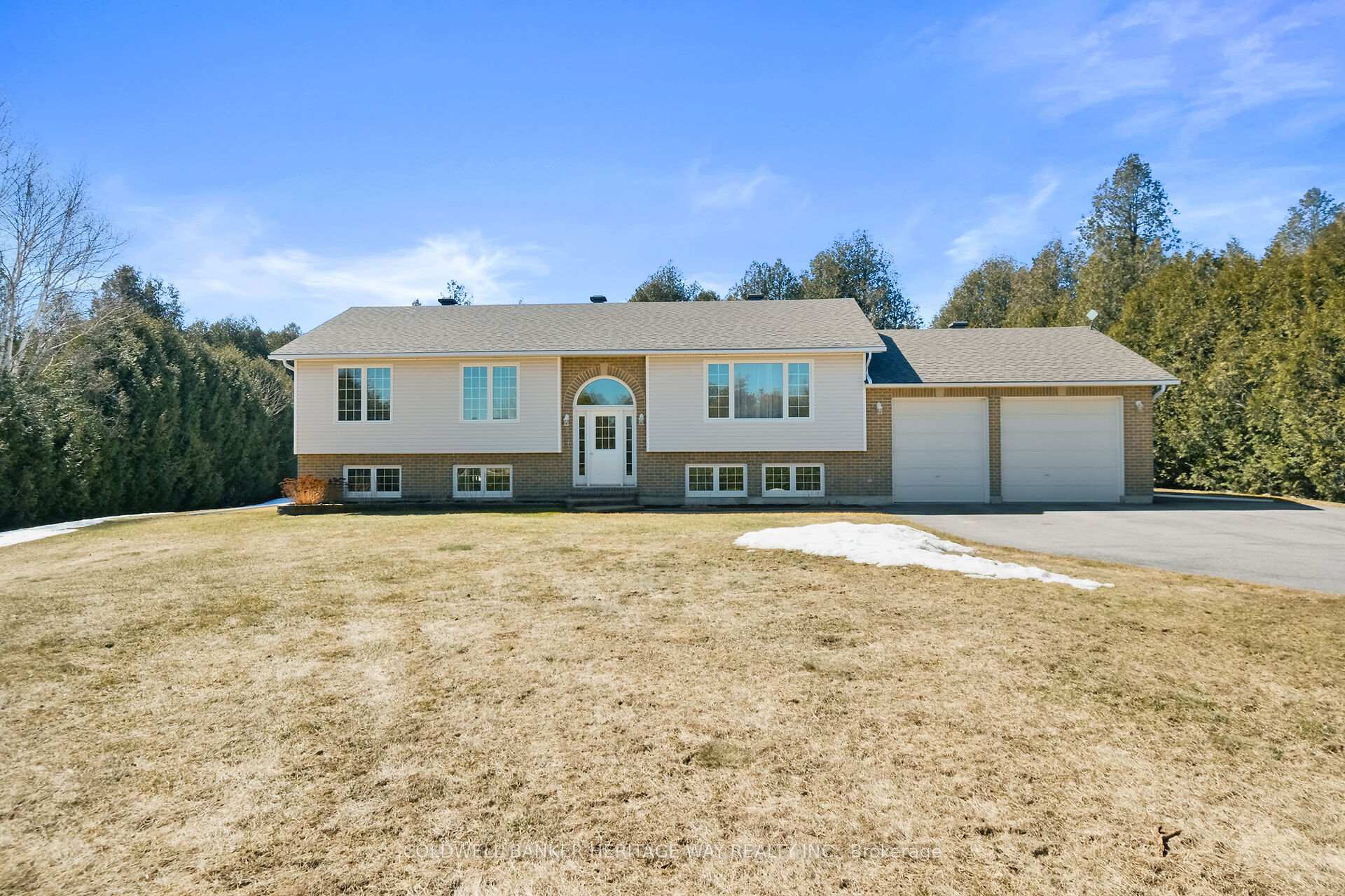 Photo 3 of 153 Windmill Crescent, Beckwith, Beckwith Twp — HOMEH