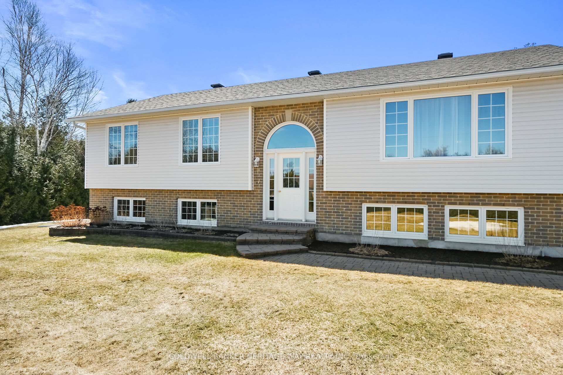 Photo 2 of 153 Windmill Crescent, Beckwith, Beckwith Twp — HOMEH