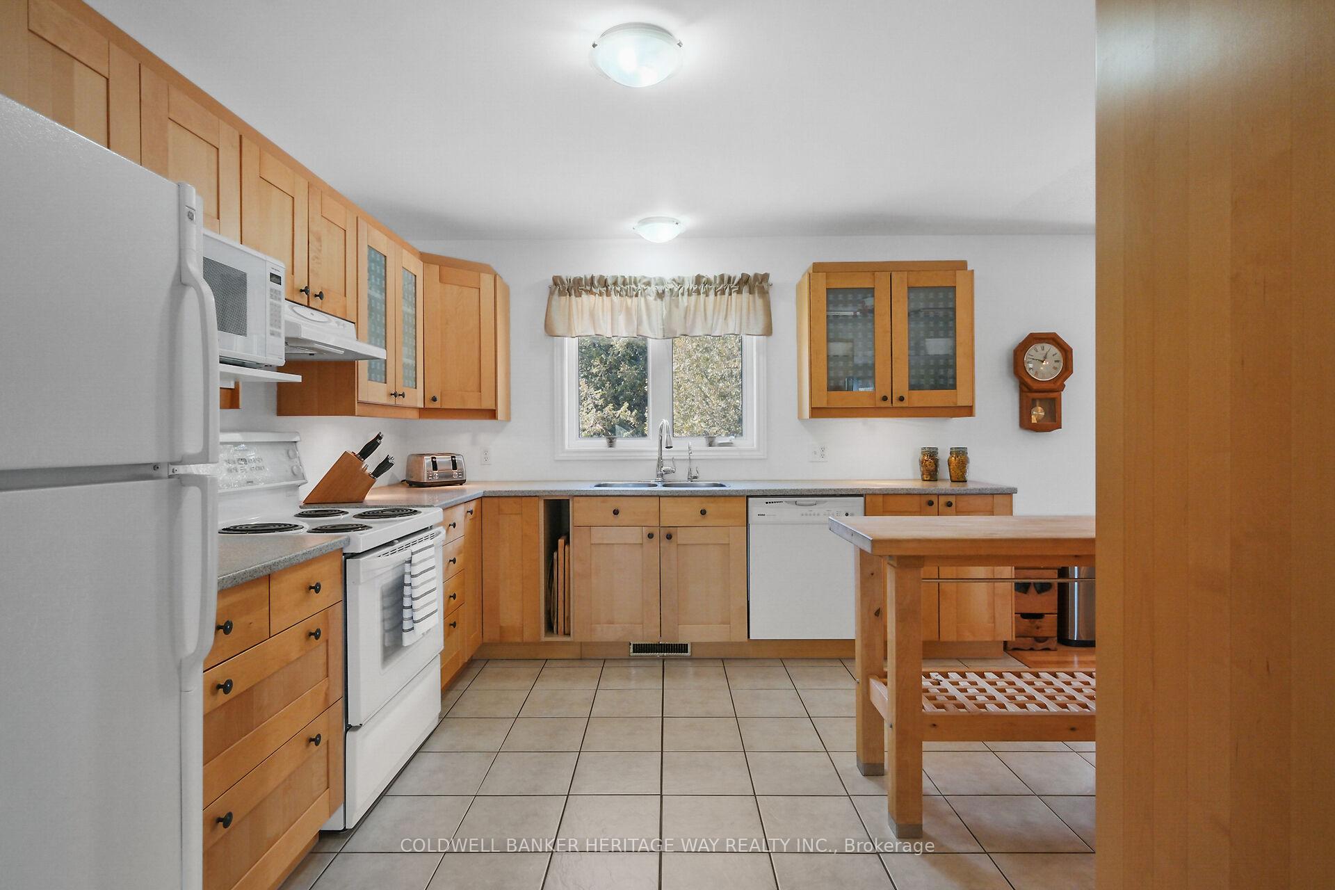 Photo 5 of 153 Windmill Crescent, Beckwith, Beckwith Twp — HOMEH