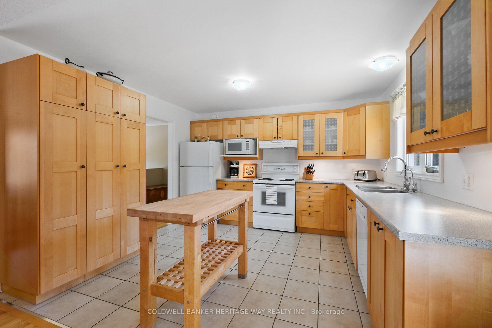 Photo 11 of 153 Windmill Crescent, Beckwith, Beckwith Twp — HOMEH