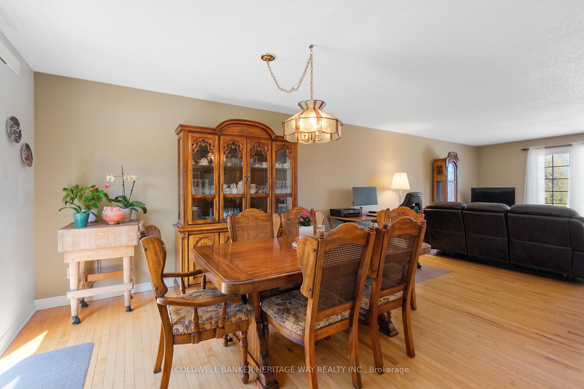 Photo 14 of 153 Windmill Crescent, Beckwith, Beckwith Twp — HOMEH