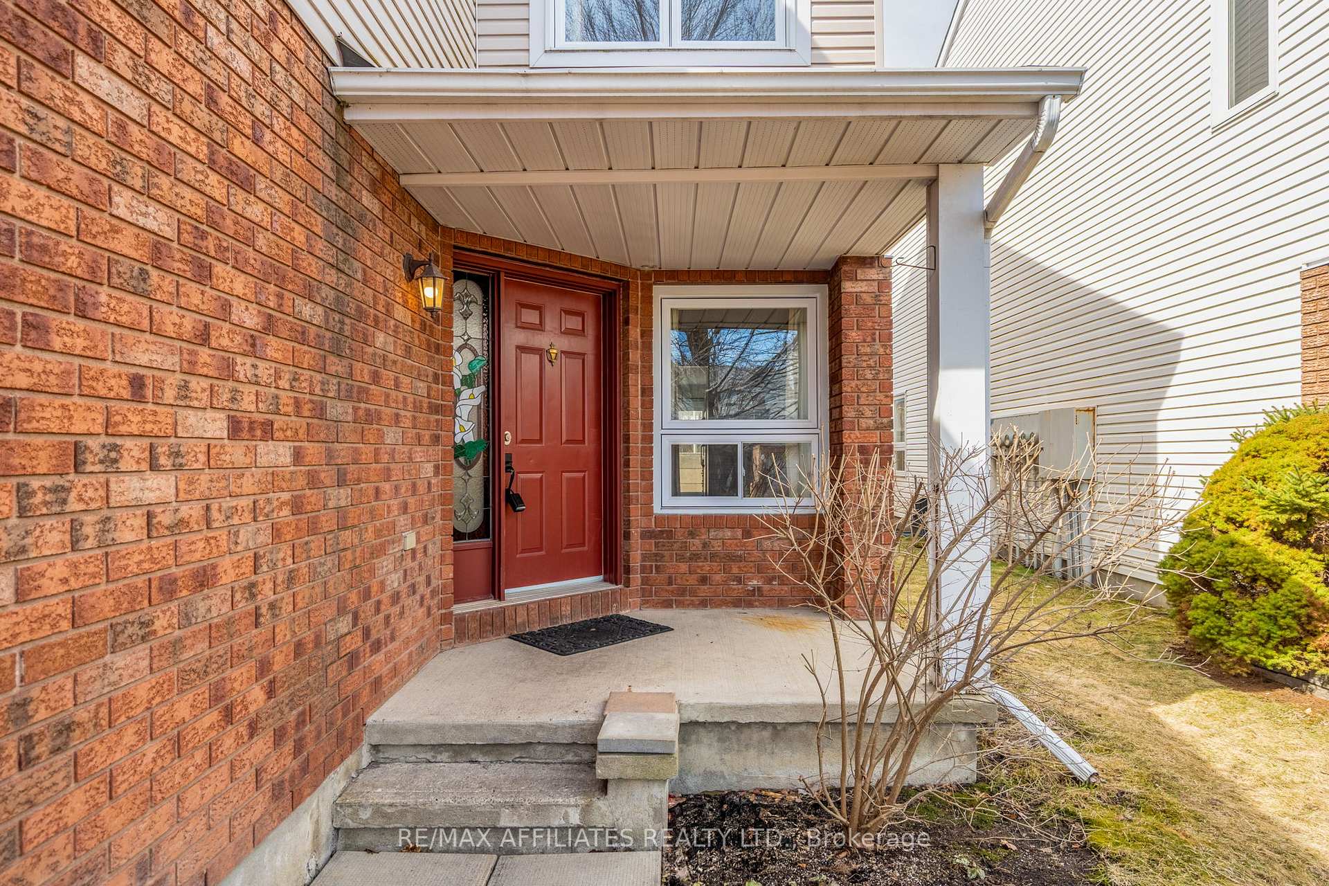 Photo 2 of 49 Markland Crescent, Ottawa, Barrhaven East — HOMEH