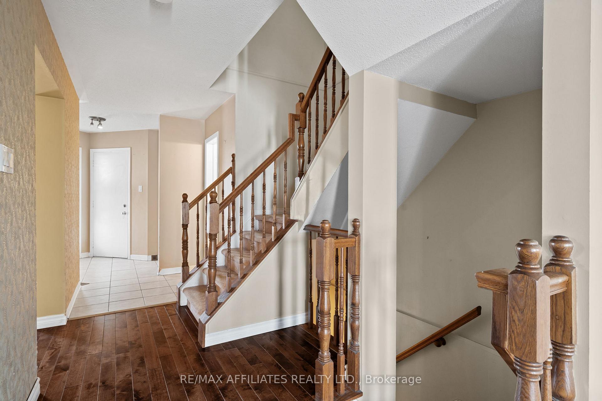 Photo 11 of 49 Markland Crescent, Ottawa, Barrhaven East — HOMEH