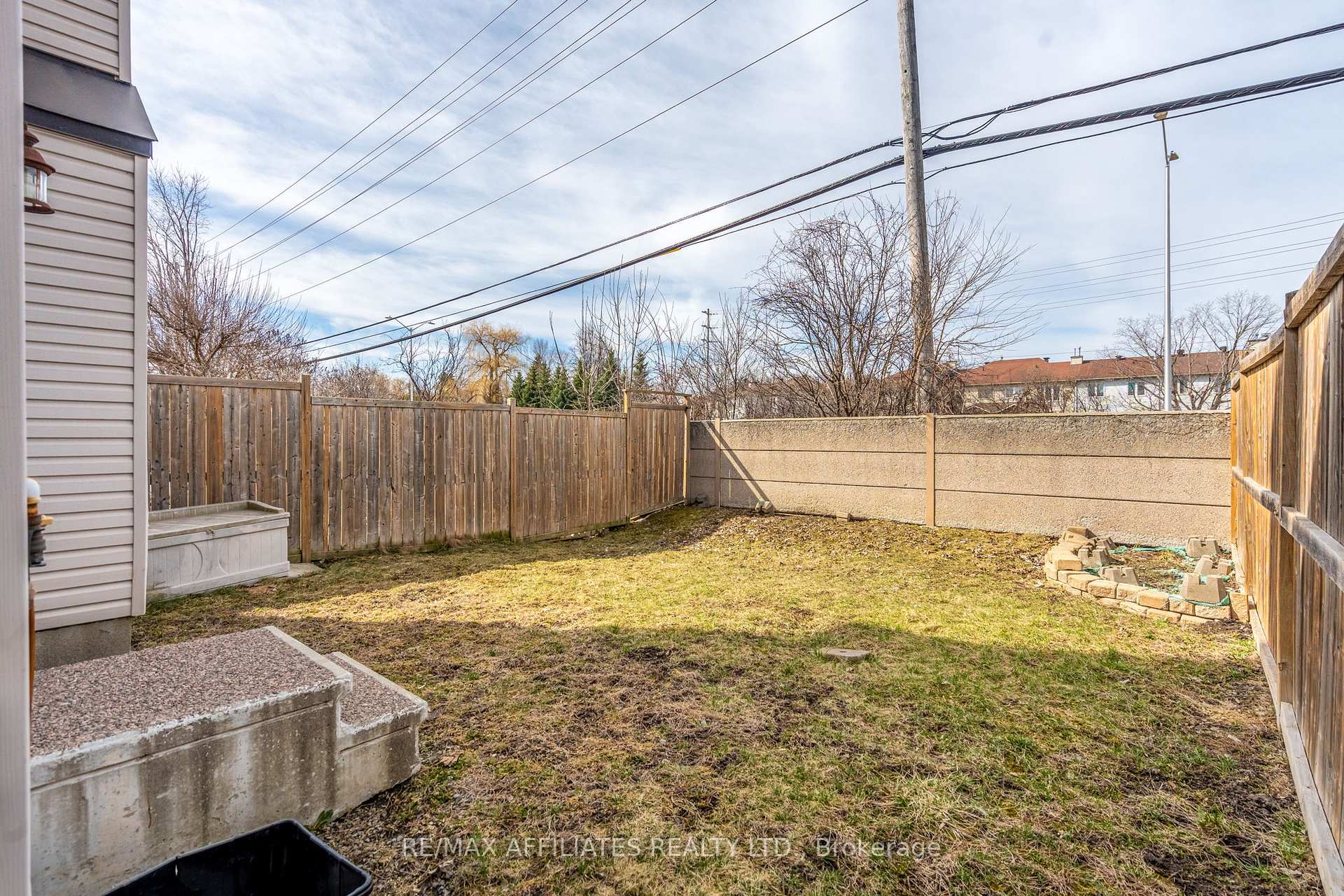 Photo 21 of 49 Markland Crescent, Ottawa, Barrhaven East — HOMEH