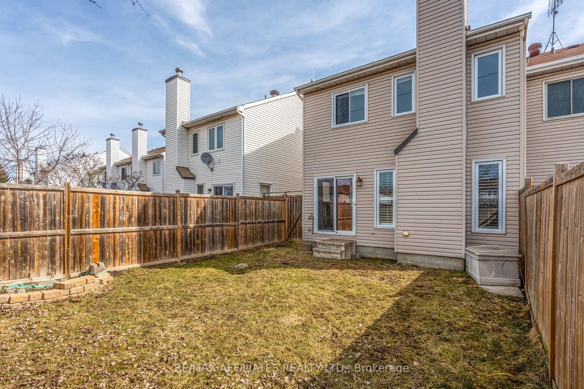 Photo 22 of 49 Markland Crescent, Ottawa, Barrhaven East — HOMEH