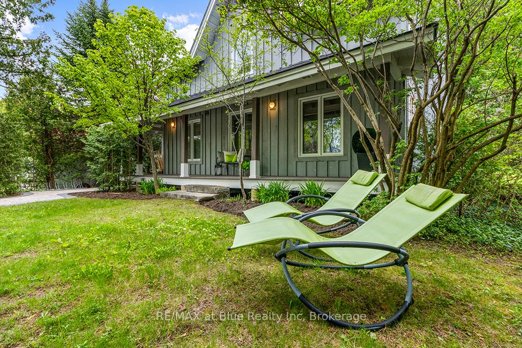 Photo 3 of 147 Carmichael Crescent, Blue Mountains — HOMEH