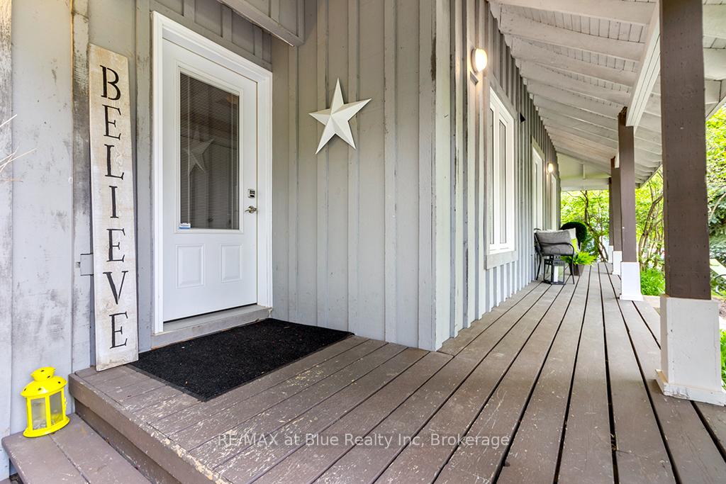 Photo 6 of 147 Carmichael Crescent, Blue Mountains — HOMEH
