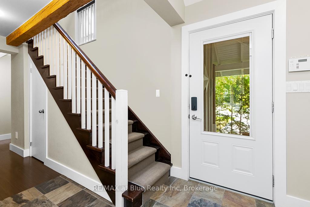 Photo 10 of 147 Carmichael Crescent, Blue Mountains — HOMEH