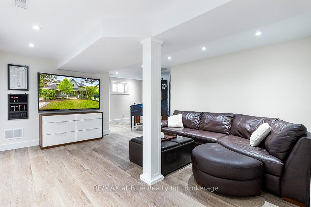 Photo 37 of 147 Carmichael Crescent, Blue Mountains — HOMEH