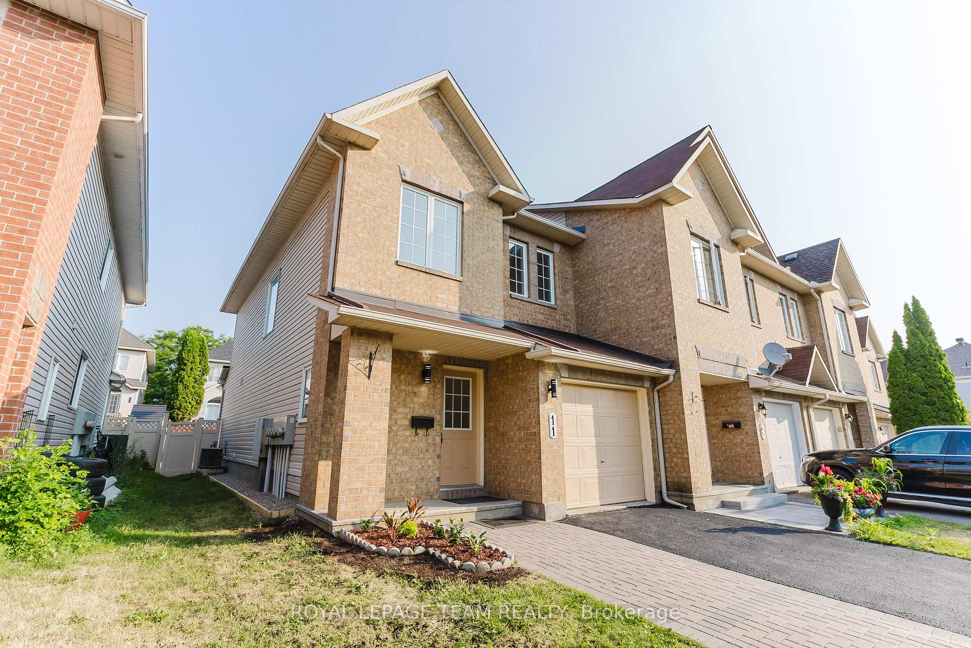 Photo 2 of 11 Villandry Street, Ottawa, Barrhaven East — HOMEH