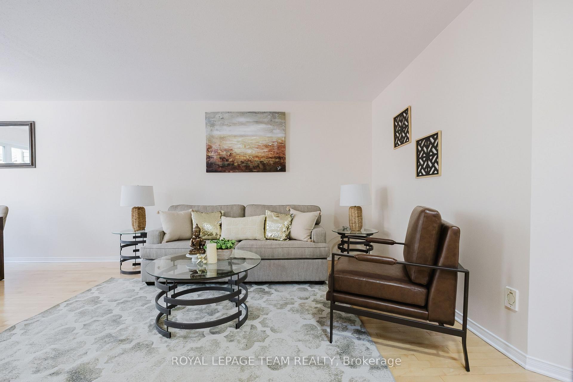Photo 9 of 11 Villandry Street, Ottawa, Barrhaven East — HOMEH