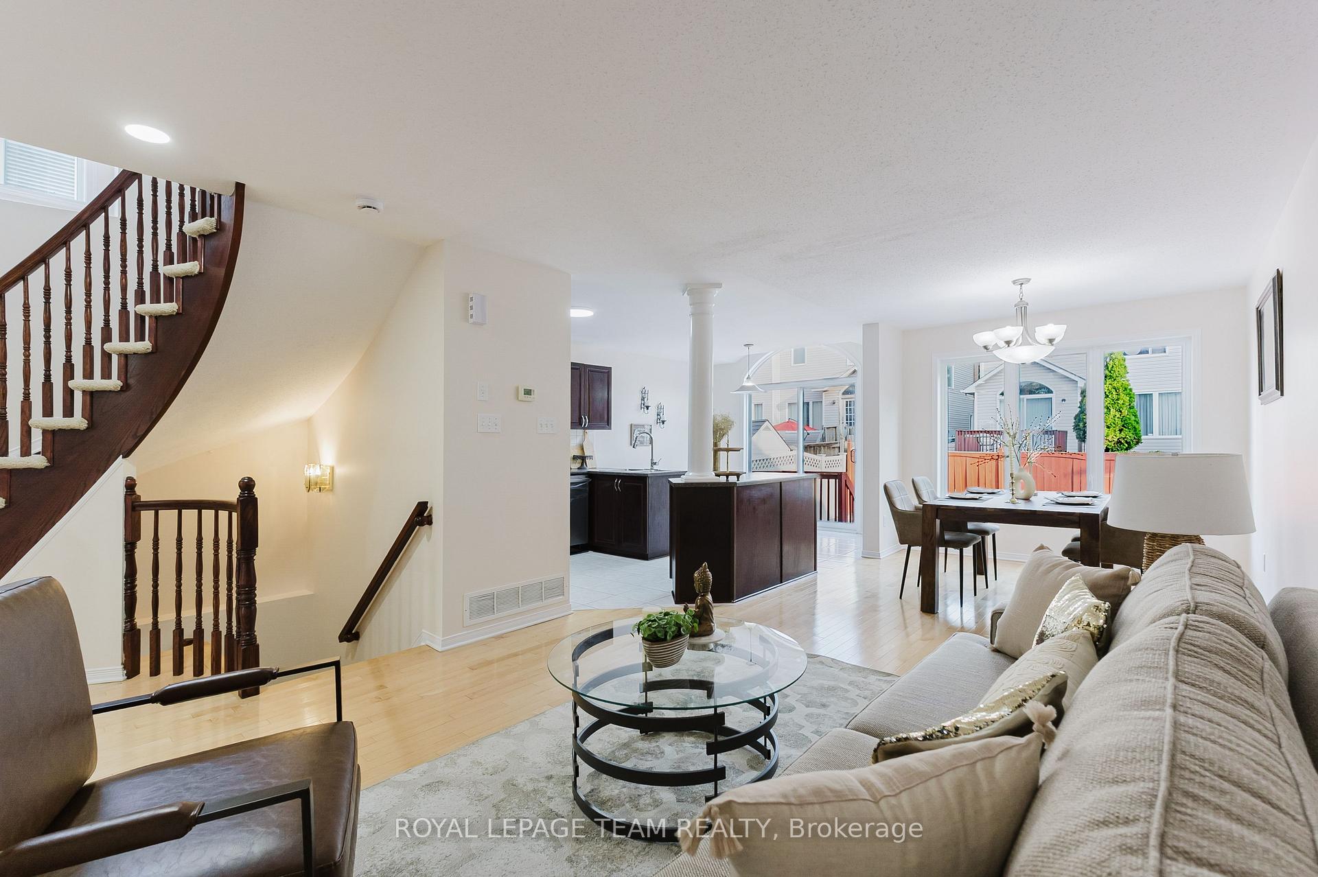 Photo 7 of 11 Villandry Street, Ottawa, Barrhaven East — HOMEH