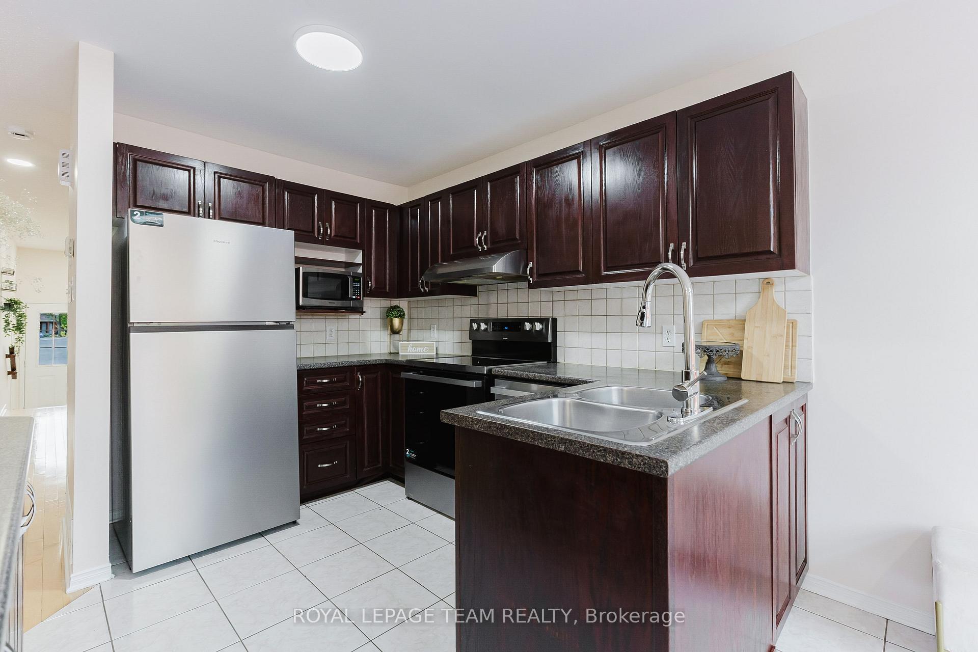 Photo 8 of 11 Villandry Street, Ottawa, Barrhaven East — HOMEH