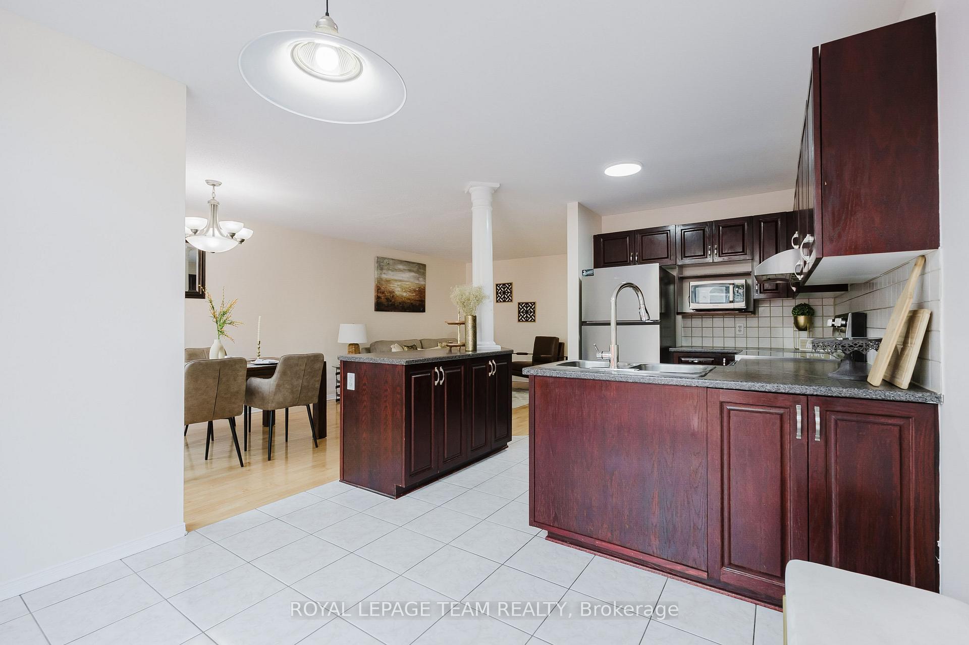 Photo 12 of 11 Villandry Street, Ottawa, Barrhaven East — HOMEH
