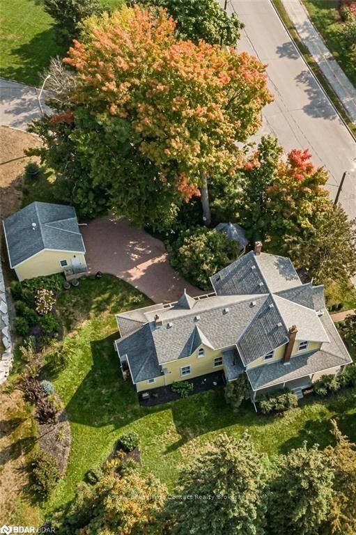 Photo 5 of 230 Kempenfelt Drive, Barrie, North Shore — HOMEH