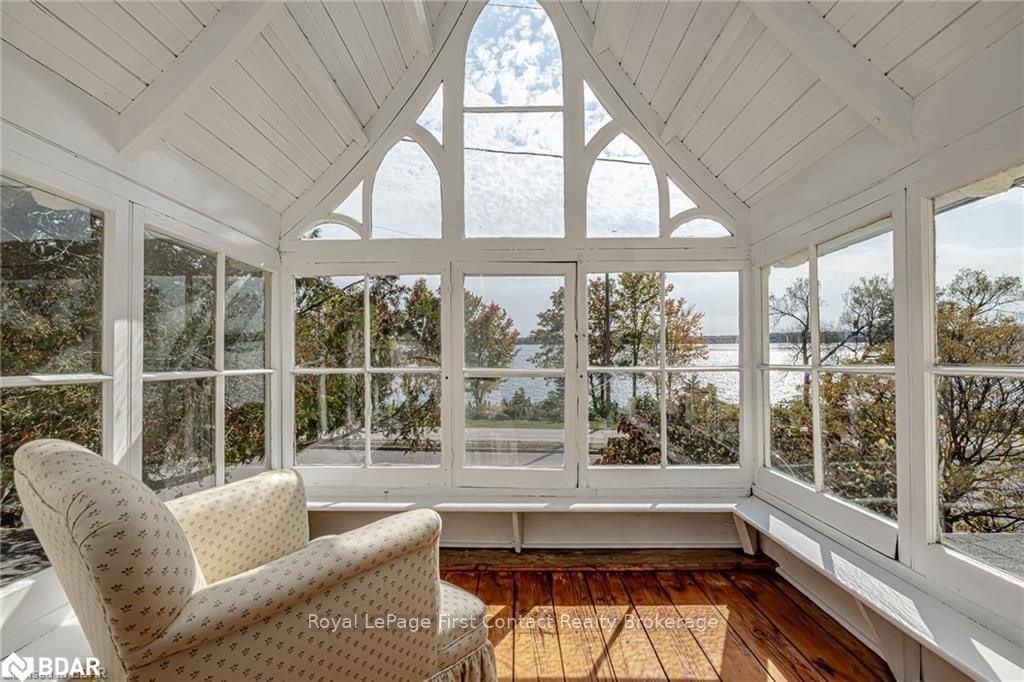 Photo 7 of 230 Kempenfelt Drive, Barrie, North Shore — HOMEH