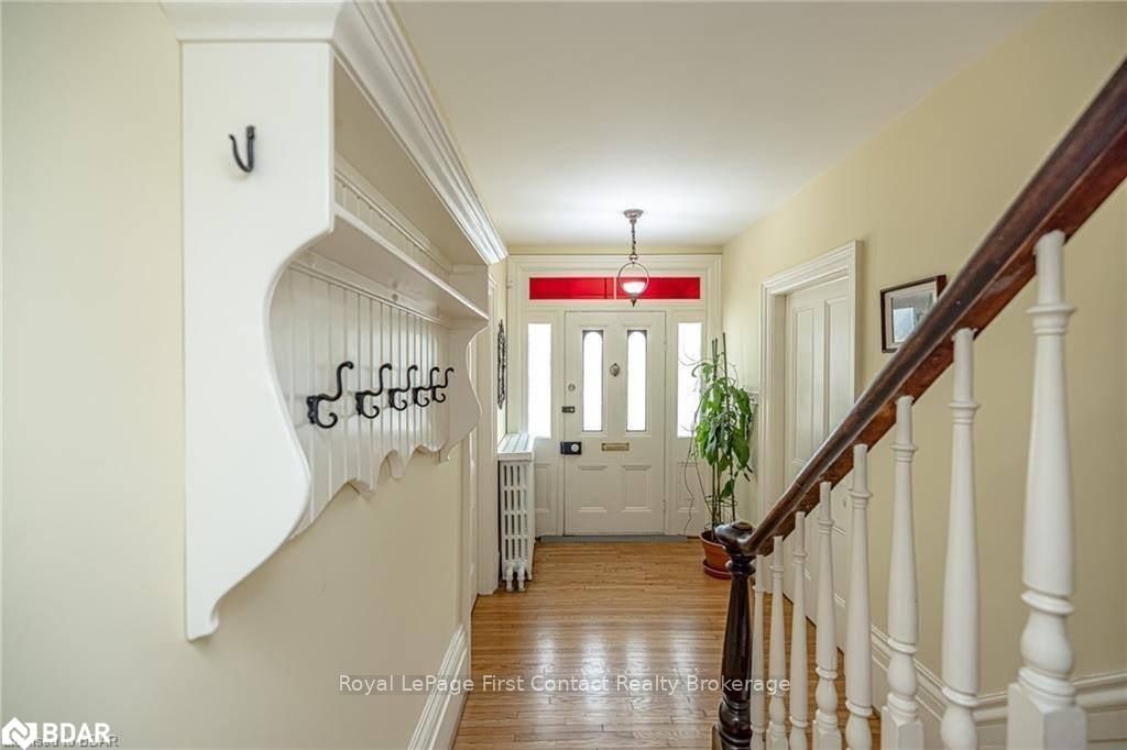 Photo 8 of 230 Kempenfelt Drive, Barrie, North Shore — HOMEH