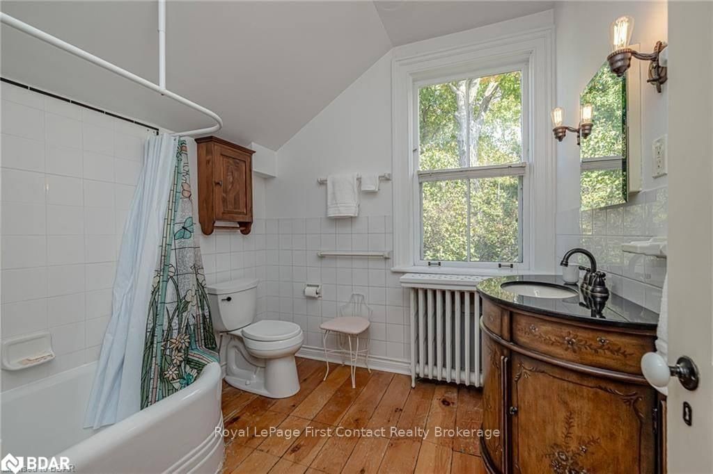 Photo 16 of 230 Kempenfelt Drive, Barrie, North Shore — HOMEH