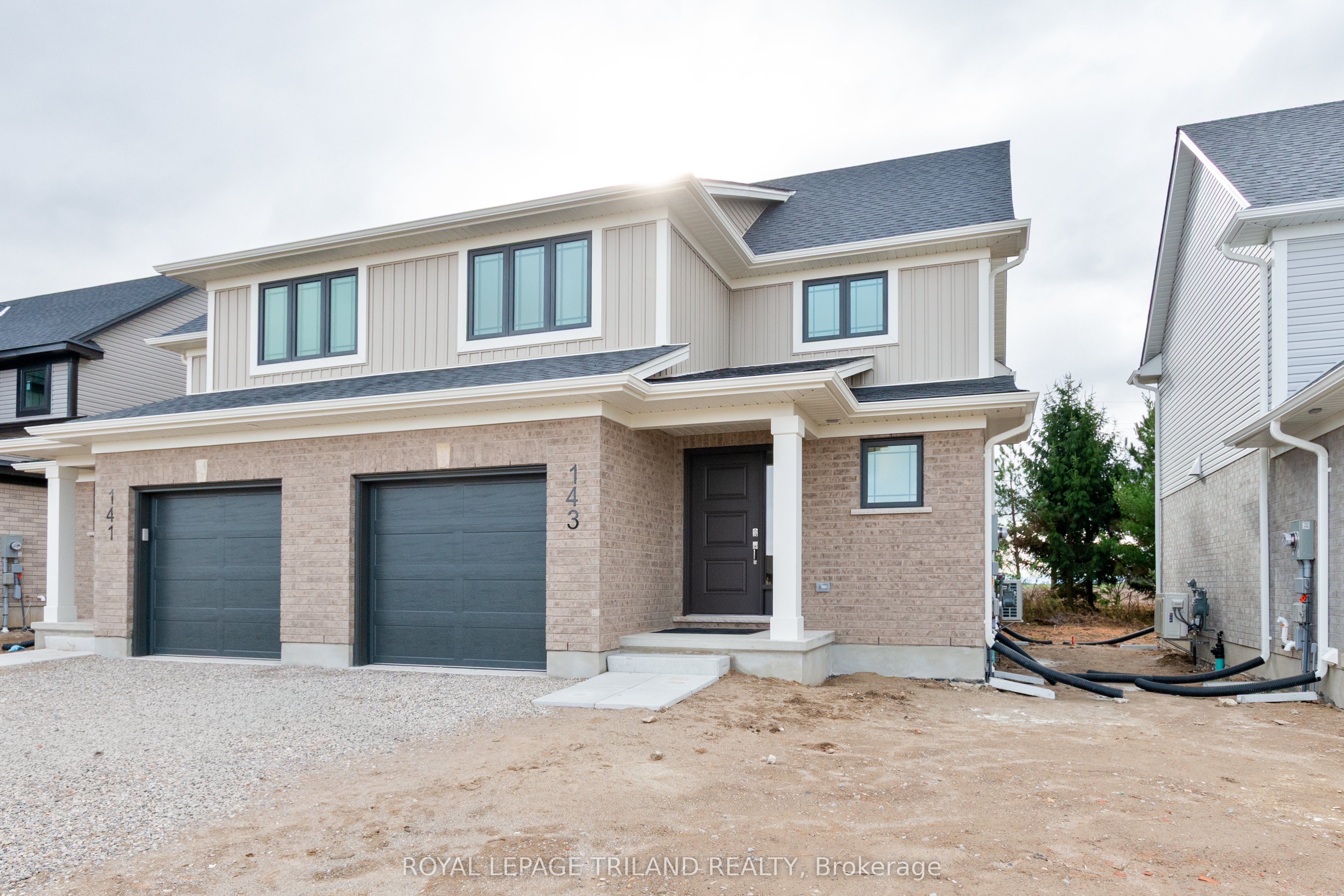 Photo 2 of 143 Styles Drive, St. Thomas — HOMEH