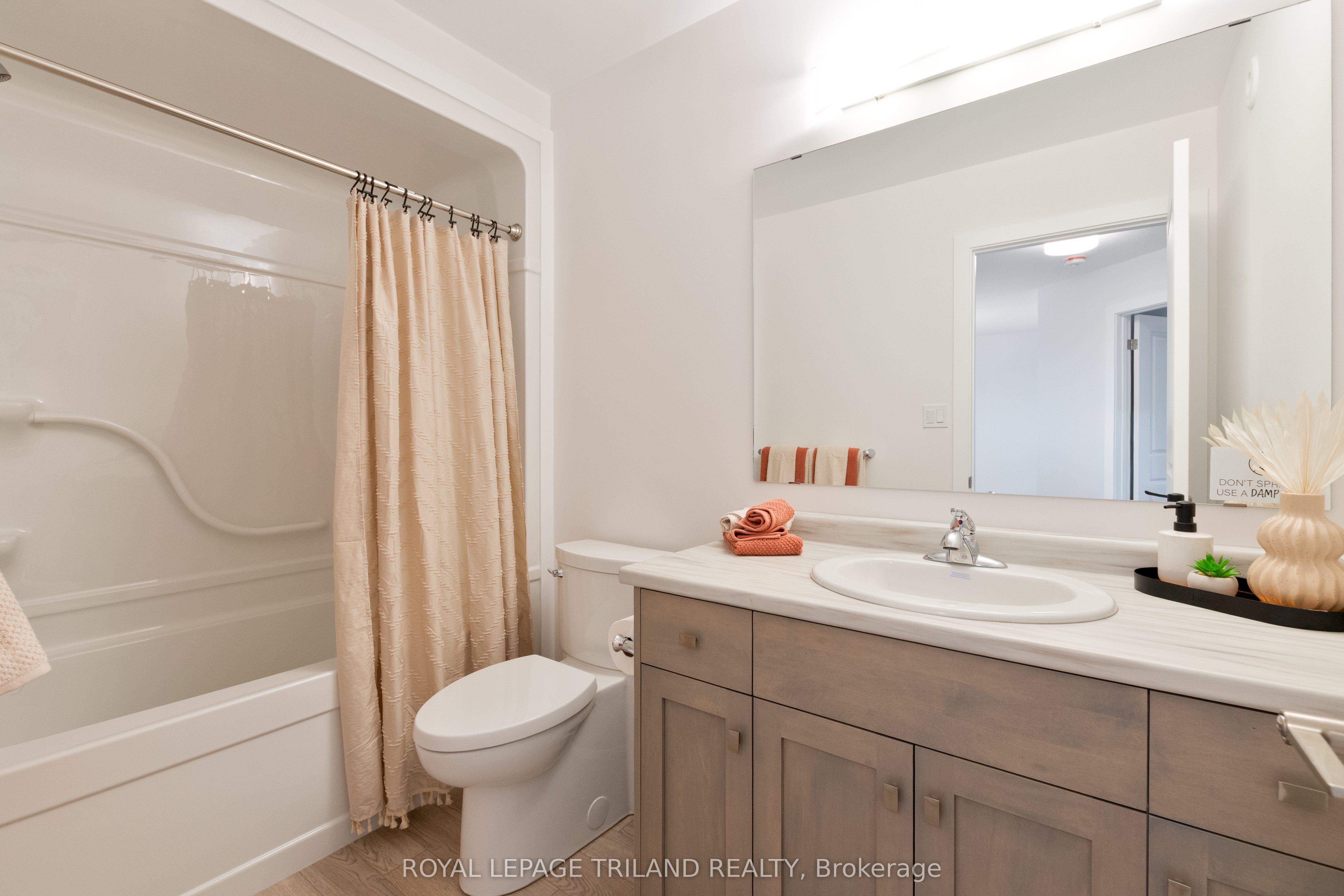 Photo 50 of 143 Styles Drive, St. Thomas — HOMEH