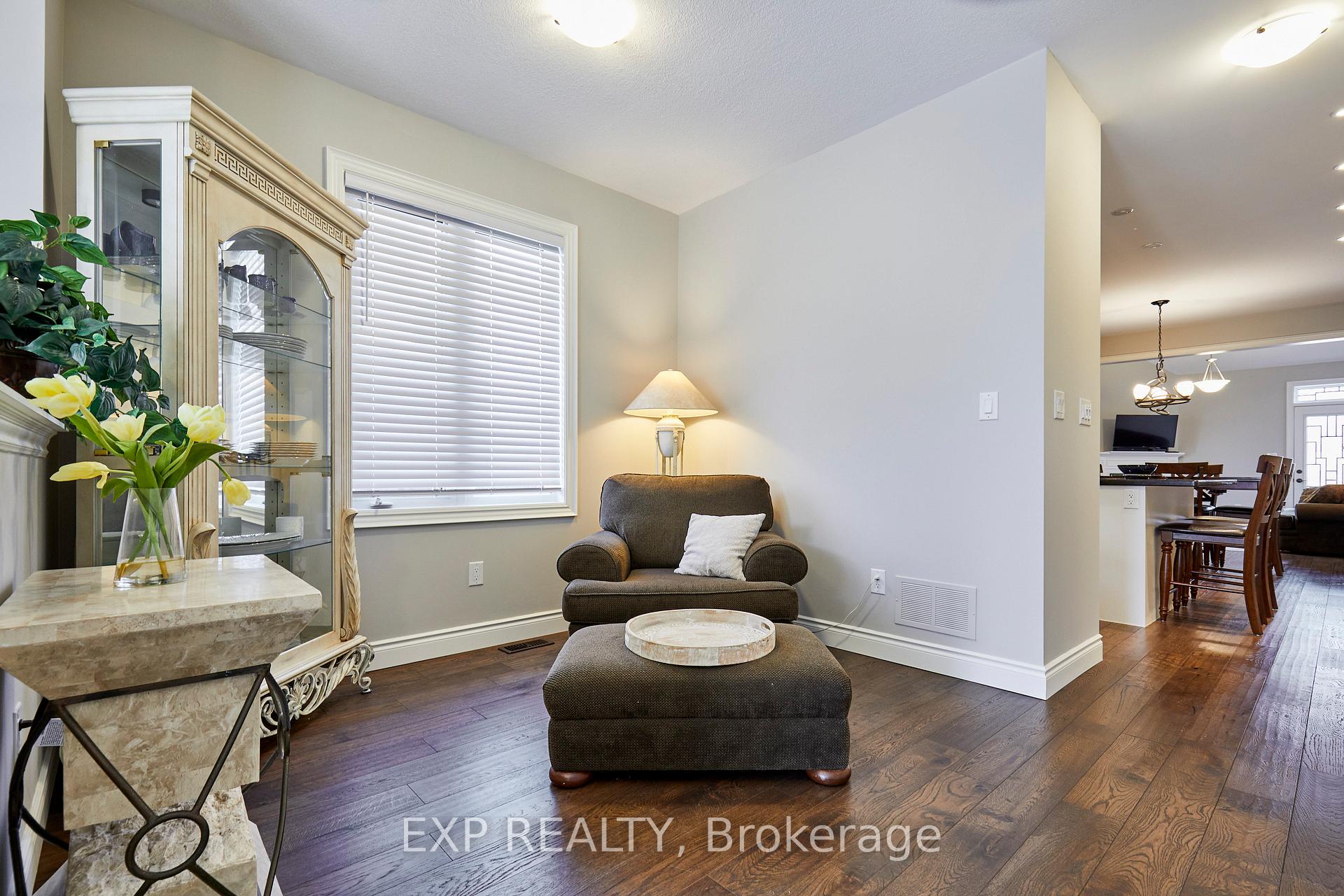 Photo 4 of 3 Bill Hutchinson Crescent, Clarington, Bowmanville — HOMEH