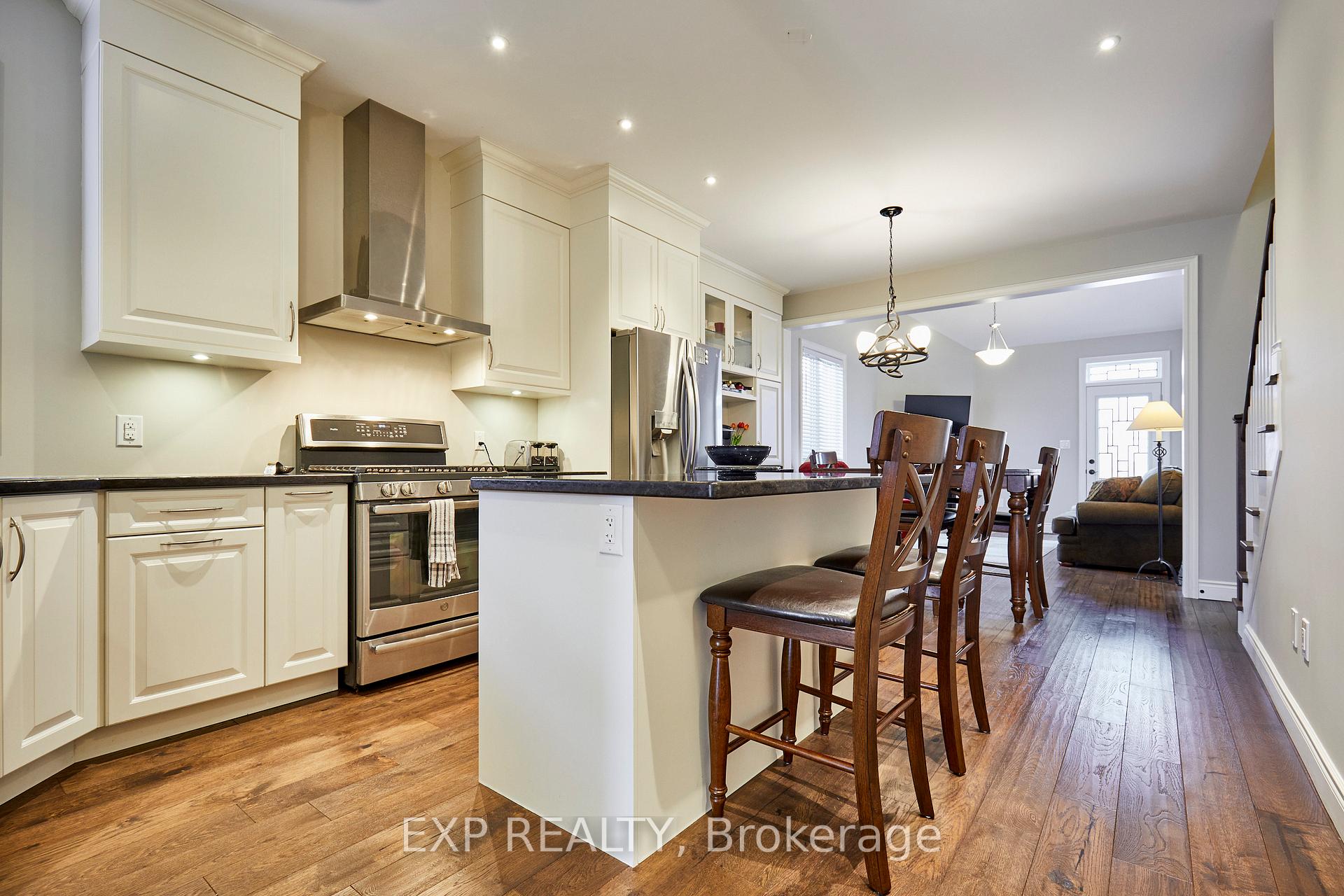 Photo 5 of 3 Bill Hutchinson Crescent, Clarington, Bowmanville — HOMEH