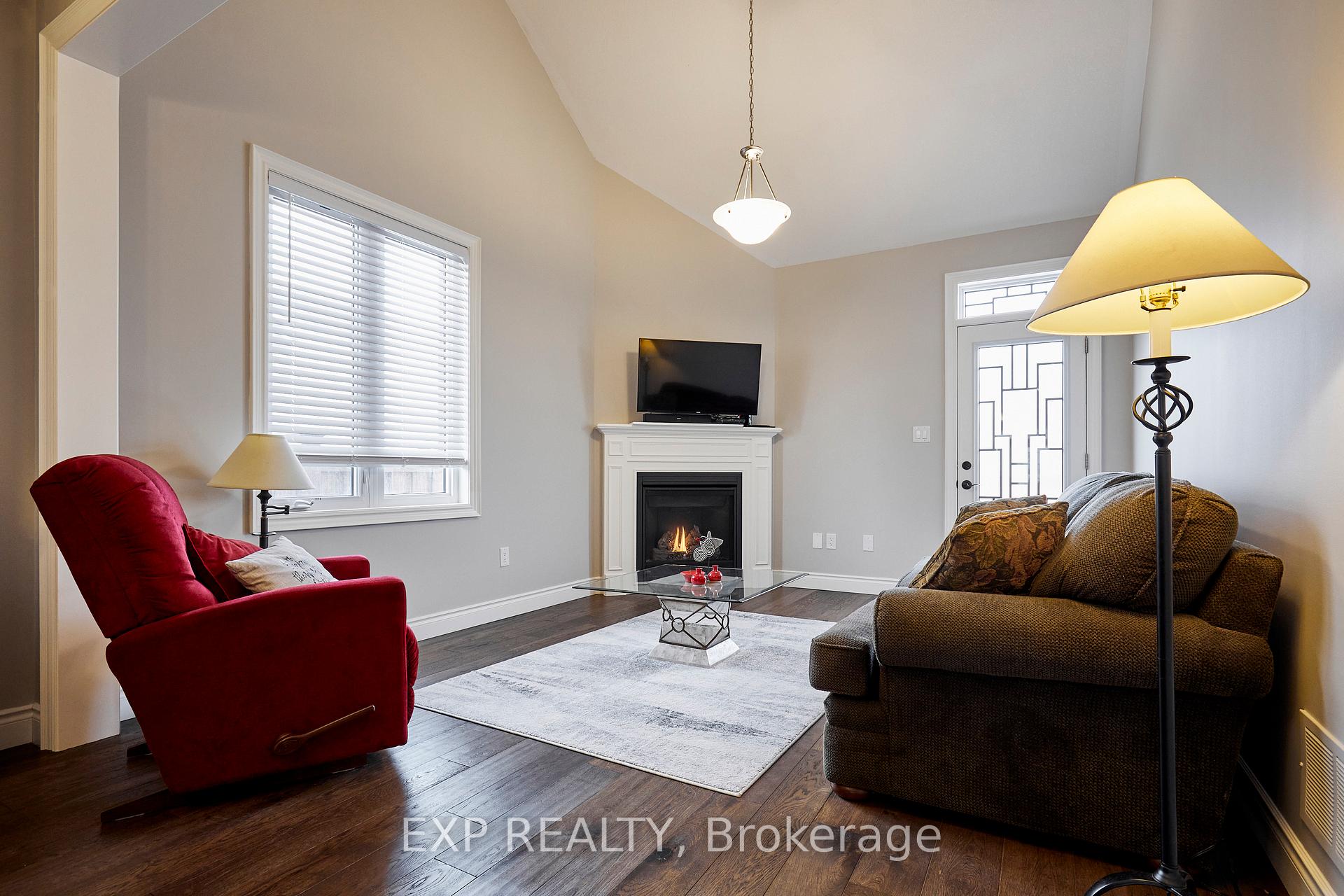 Photo 11 of 3 Bill Hutchinson Crescent, Clarington, Bowmanville — HOMEH