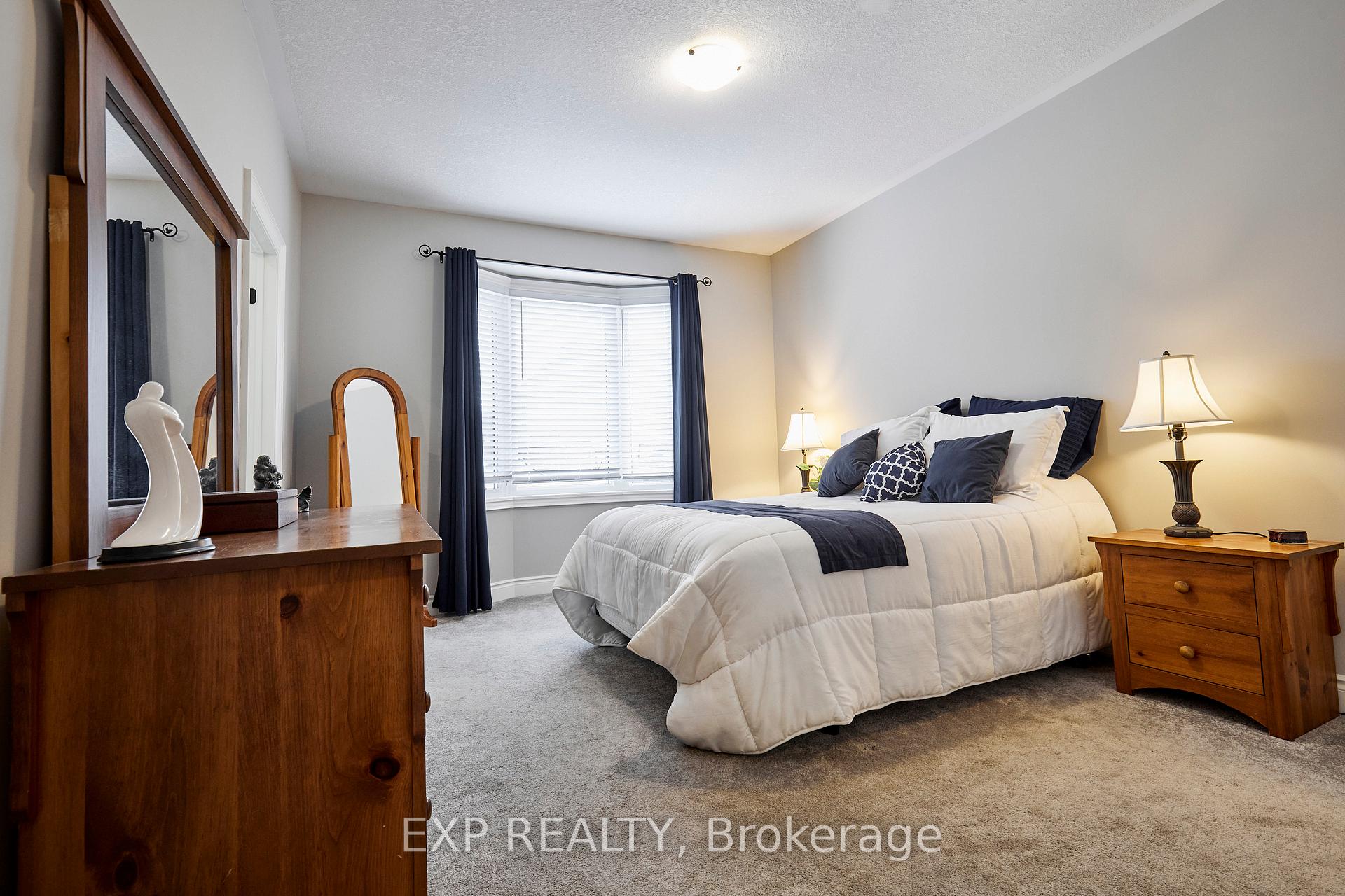 Photo 13 of 3 Bill Hutchinson Crescent, Clarington, Bowmanville — HOMEH