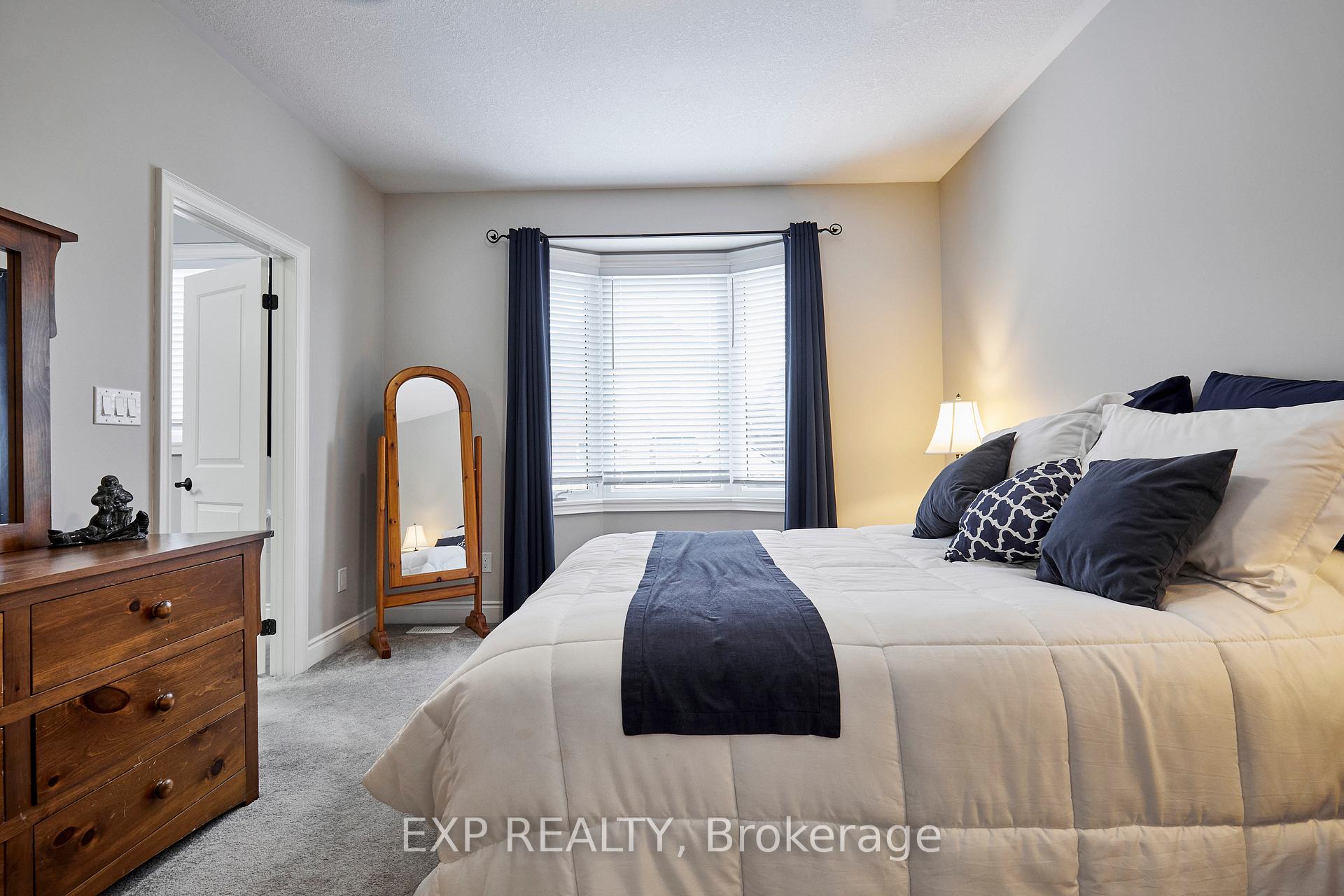 Photo 14 of 3 Bill Hutchinson Crescent, Clarington, Bowmanville — HOMEH