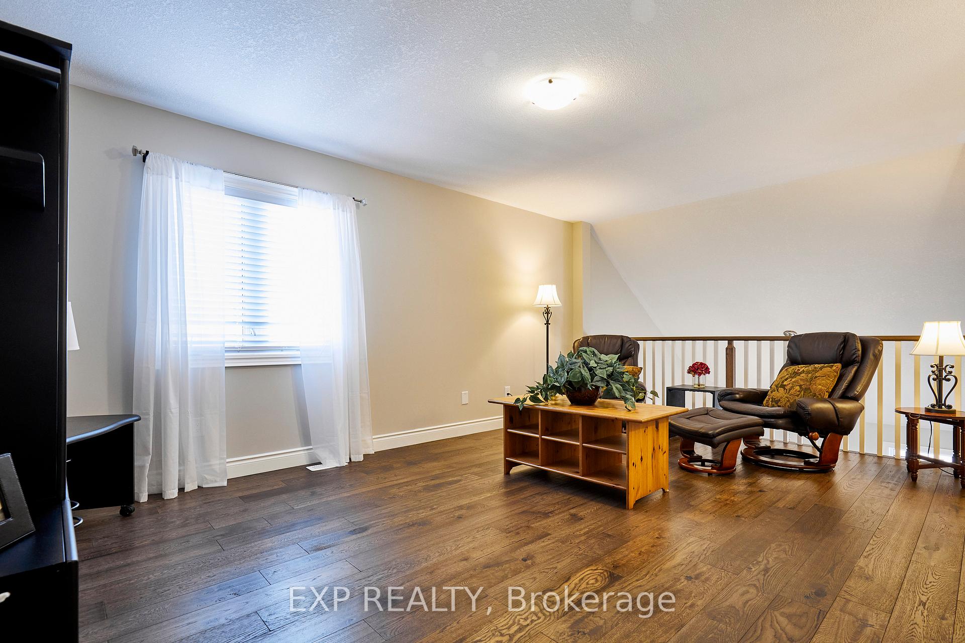 Photo 25 of 3 Bill Hutchinson Crescent, Clarington, Bowmanville — HOMEH